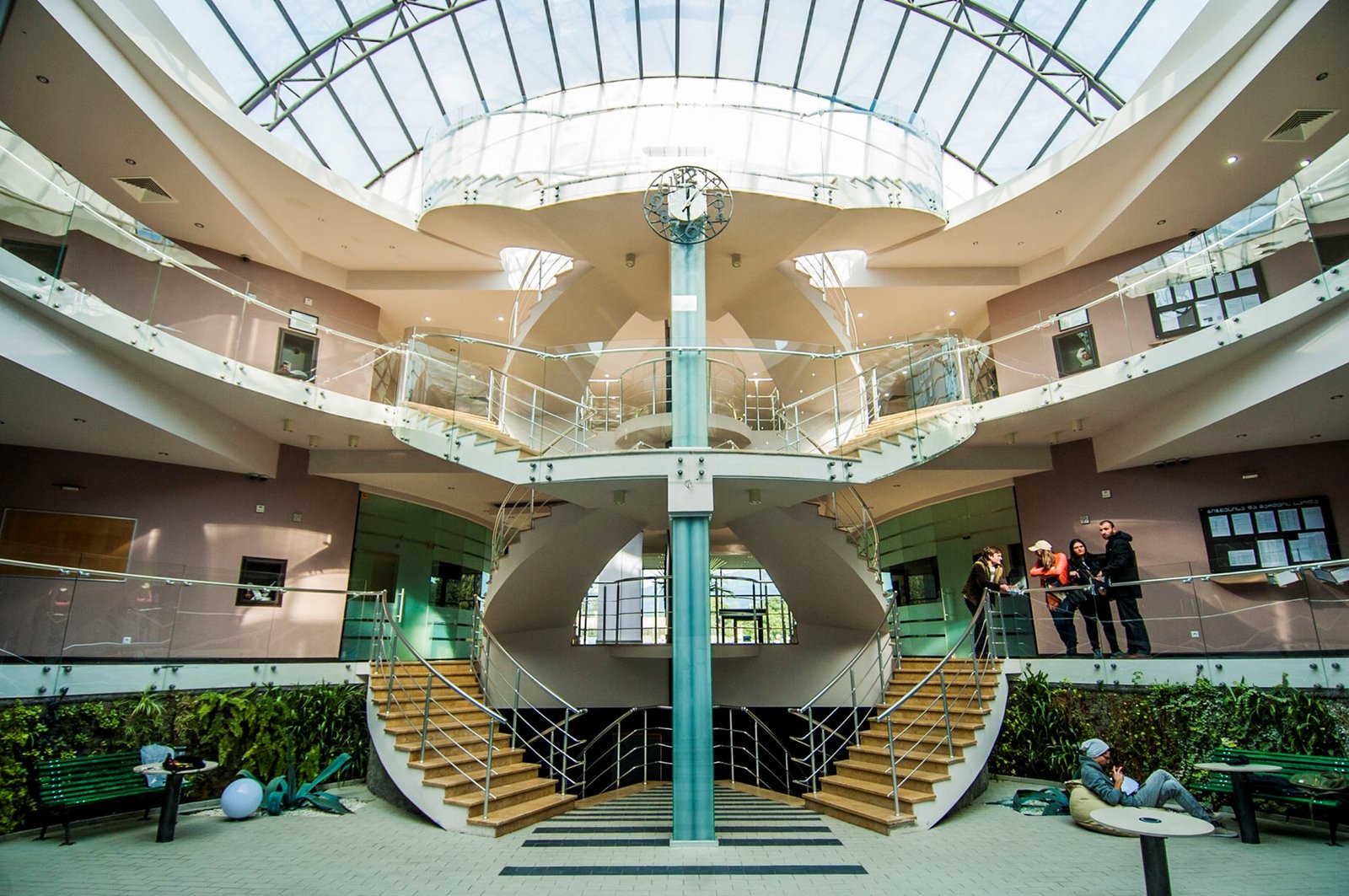 جامعة غريغول روباكيدز - تبليسي - جورجيا