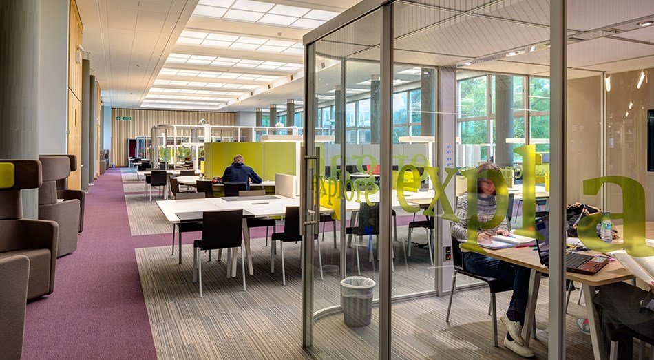 جامعة ادنبرة نابير